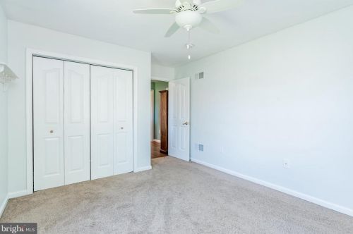 3 Sunset Dr, Navy Sup Dpt PA  17050-1652 exterior