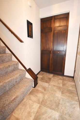 2438 Glenroy St, Pittsburgh, PA 15210-4344