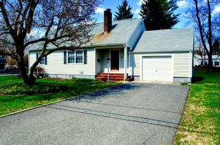 17 Clark St, Ogdensburg, NJ 07439-1209
