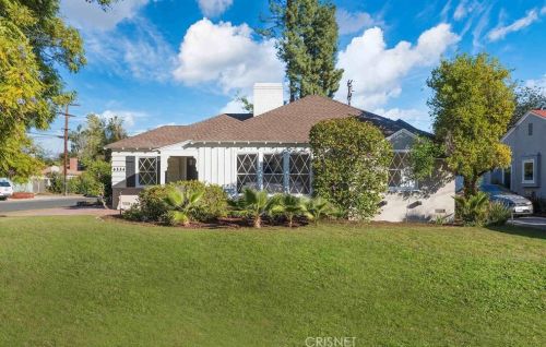 6554 Colbath Ave, Van Nuys CA  91401-1503 exterior