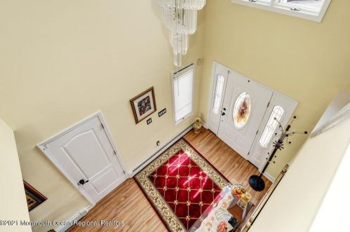 98 Jib Ln, Bricktown NJ  08723-6747 exterior