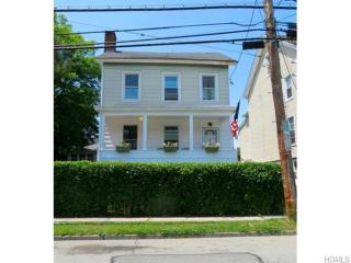 77 Malcolm St, Crotonville NY  10562-3243 exterior