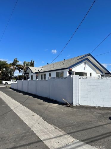 8702 Stewart And Gray, Downey CA  90241-5241 exterior