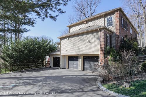 162 Borden Rd, Middletown NJ  07748-3050 exterior