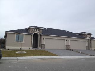 2479 Bramasole Dr, Richland WA  99354-5018 exterior