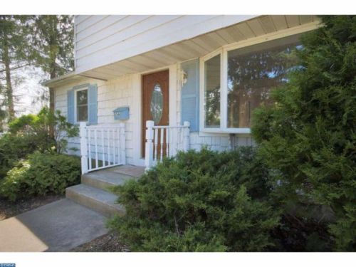 56 Warwick Rd, Stratford, NJ 08084-1729