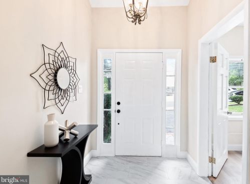 3010 Rosemary Ln, Falls Church VA  22042-1840 exterior