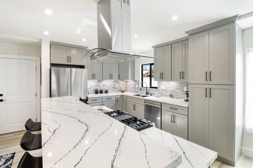 295 Poppyfields Dr, Altadena CA  91001-4837 exterior