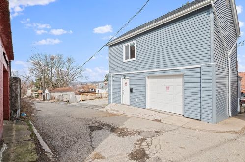 11 Maytide St, Pittsburgh PA 15227-1734 exterior