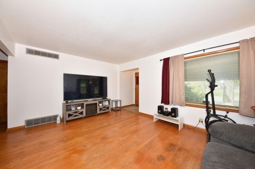 4572 70th St, Milwaukee WI  53218-5407 exterior