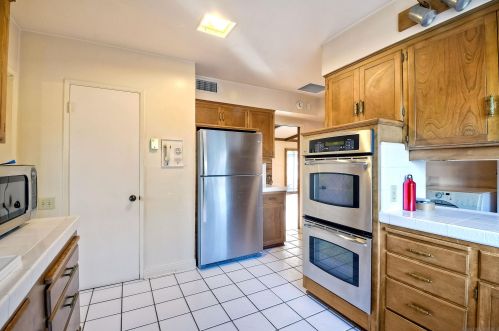 2980 Nichols St, San Diego CA  92106-3425 exterior