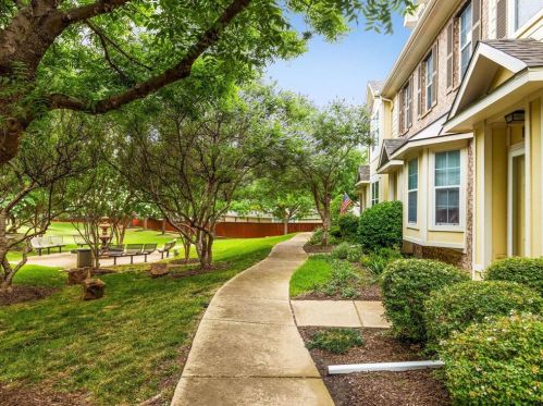 2315 Durango Ridge Dr, Bedford, TX 76021-7244