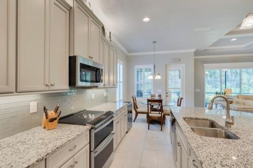 1017 Stoney Creek Dr, Lakeland FL  33811-2329 exterior