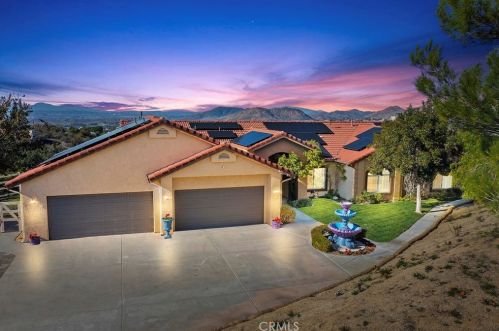 40107 Calle Breve, Temecula CA  92592-8692 exterior