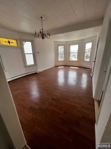 20 Struyk Ave, Paterson NJ  07508-2231 exterior