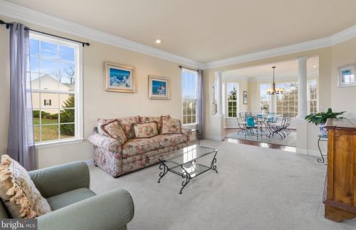 15 Lackawanna Ln, Falling Waters WV  25419-9402 exterior