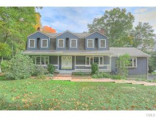 6 Maple Ridge Rd, Bridgeport, CT 06611-5521