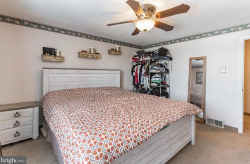 1092 Hopkins Ave, Manor PA  19036-1222 exterior