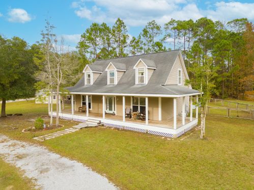37 Magnolia Dr, Freeport FL  32439-3657 exterior