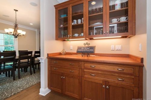 18 Heron Pond Rd, Essex CT  06426-1466 exterior