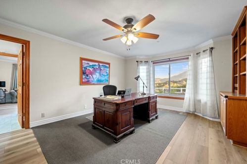 26945 Brooken Ave, Santa Clarita CA  91387-3904 exterior