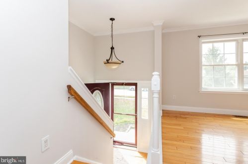 809 6th Ave, Parkesburg, PA 19365-1300