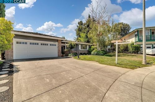 1375 Sprig Ct, Sunnyvale, CA 94087-3729