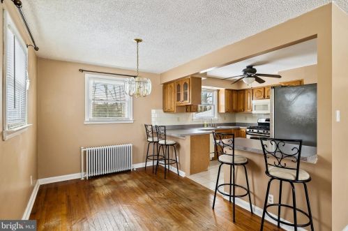 121 Chestnut St, West Deptford NJ  08051-1403 exterior