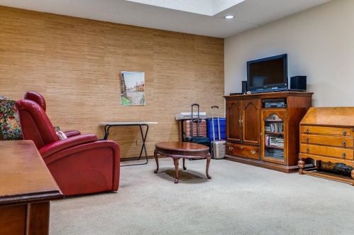 702 Mount Vernon Dr, Richardson TX  75081-5336 exterior