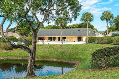 2825 Casita Way, Delray Beach FL  33445-4571 exterior