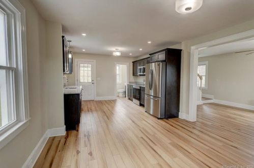 191 Lee St, Middletown CT  06457-5601 exterior