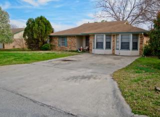 13 Finley Cir, Krum, TX 76249-5109