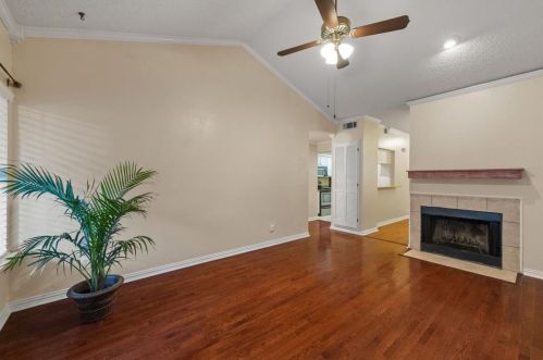 3257 Donnelly Cir, Fort Worth, TX 76107-5440
