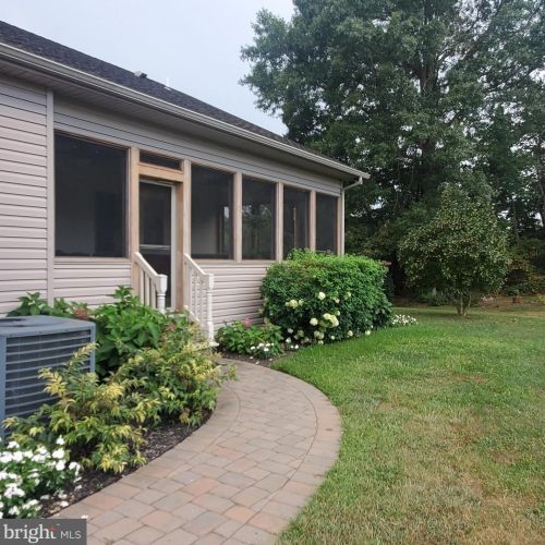 318 Commissioners Pike, Pilesgrove NJ 08098-2035 exterior