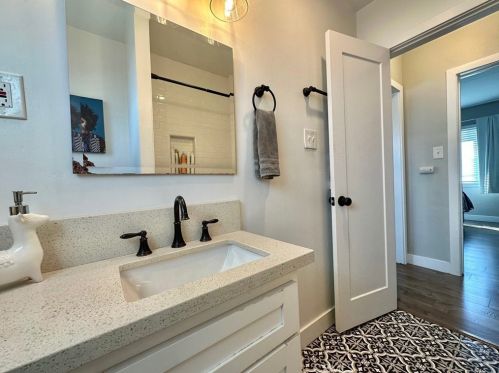 757 Redondo Ave, Long Beach CA  90804-5140 exterior