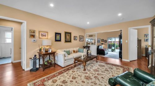 5519 133rd St, Hawthorne CA  90250-4906 exterior