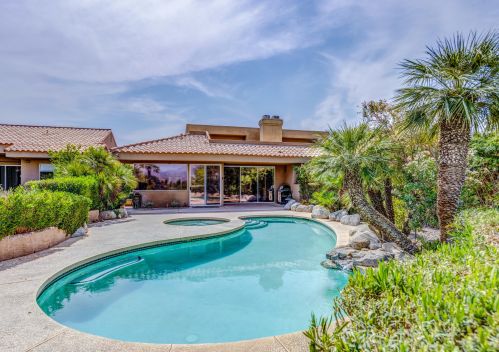 64 Pebble Beach Dr, Rancho Mirage CA  92270-1608 exterior