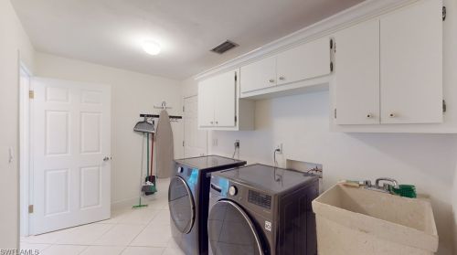 3311 22nd Ave, Cape Coral FL  33904-4422 exterior