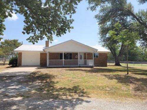 106 Brown Rd, Mcdade, TX 78650-5204