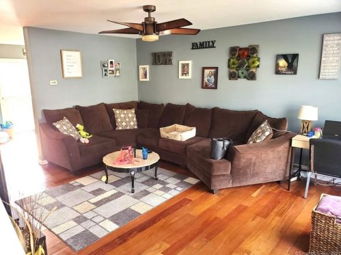 7 Sterling Ridge Ln, North Sterling, CT 06377-1827