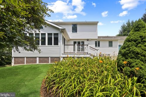 144 Oldbury Dr, Wilmington DE  19808-1420 exterior