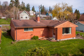 3930 Silver Beach Ave, Bellingham, WA 98226-4403
