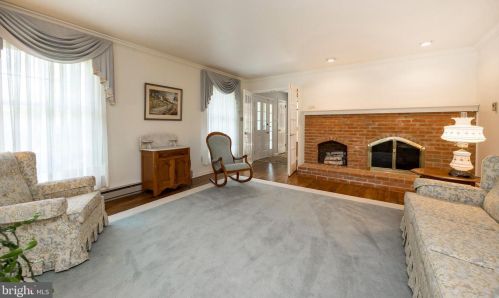 209 Knapp Rd, Lansdale PA 19446-1731 exterior