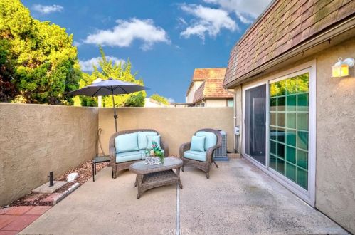 5180 Dover Dr, Buena Park CA  90623-2313 exterior