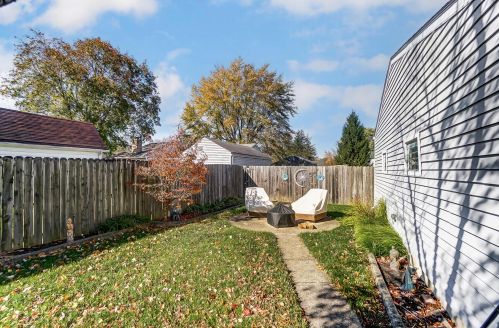 179 High St, London OH  43140-1315 exterior