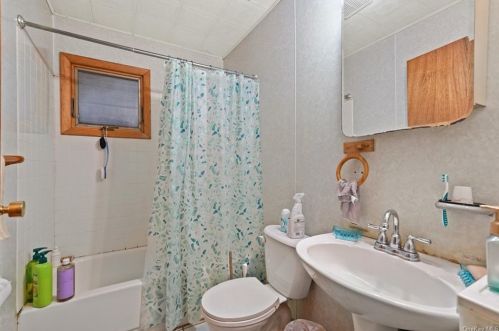 3533 Strang Blvd, Yorktown Hgts NY  10598-1928 exterior