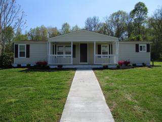 209 Sunset Point Rd, Mc Minnville, TN 37110-4907