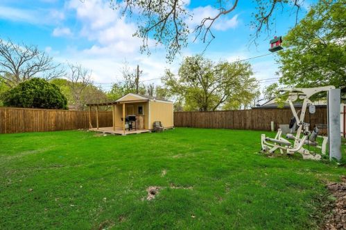 3404 Royal Crst Dr, Fort Worth TX 76140-2716 exterior