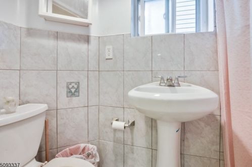 14 Stockton Pl, East Orange NJ  07017-5209 exterior