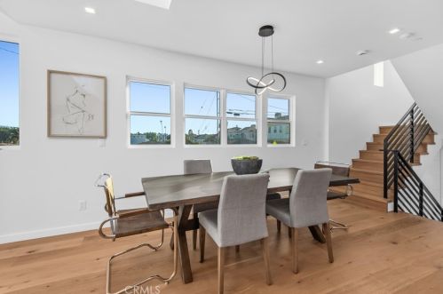 1423 15th St, Manhattan Beach CA  90266-4070 exterior